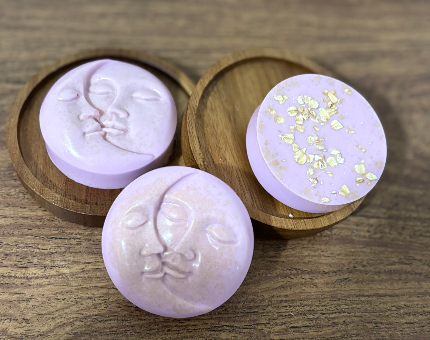 Jabon de lavanda con avena/ Lavender and  colloidal oat soap.