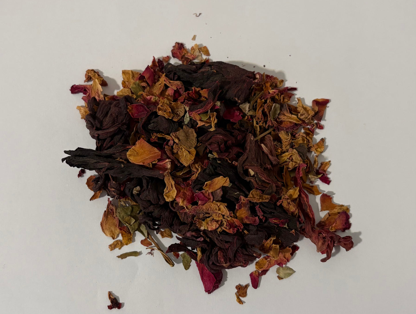 Te de Rosa de Castilla con Jamaica/Castile Rose and hibiscus tea mix. 3oz.